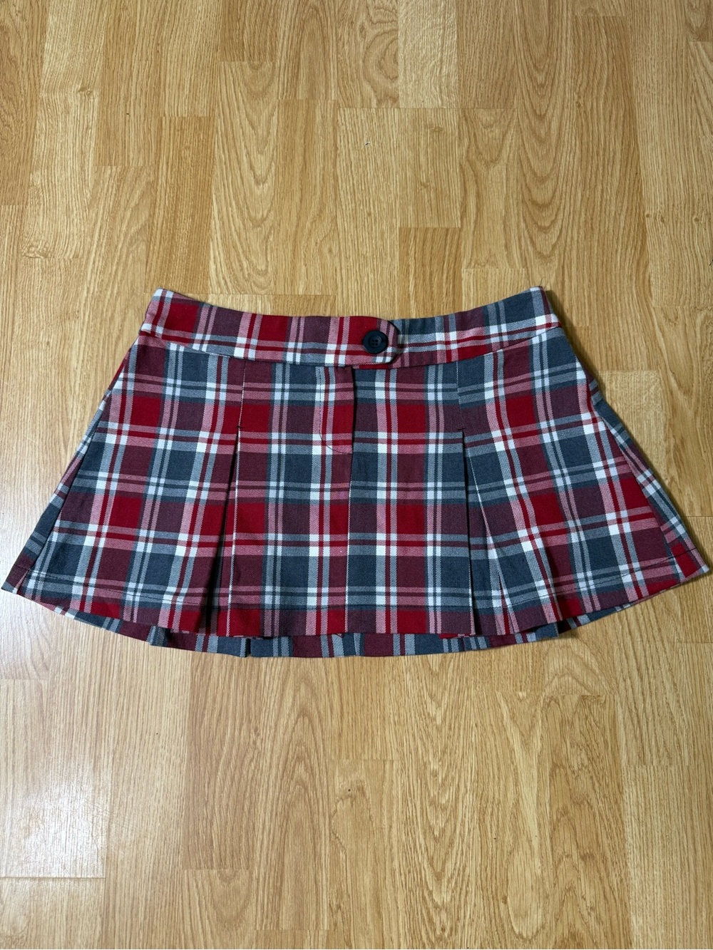 West Seal Y2K Plaid Pleated Mini Skirt in Red and Gray - Size M